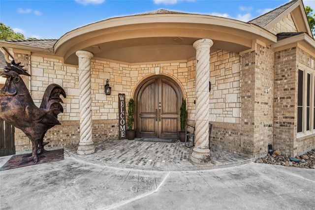 1005 Lewis, Kemah, TX 77565