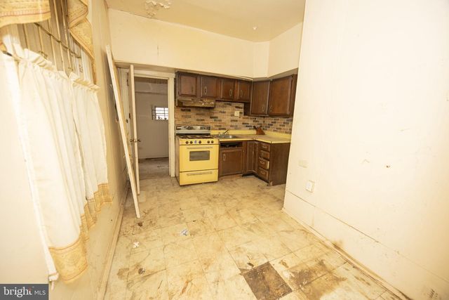 2243 N 18TH ST, Philadelphia, PA 19132