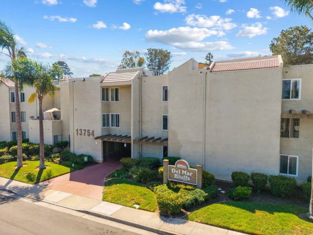 13754 Mango Dr 130, Del Mar, CA 92014