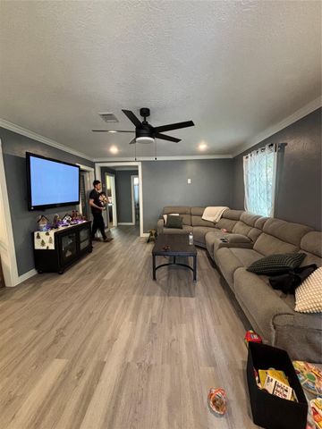 28220 Southampton, New Caney, TX 77357