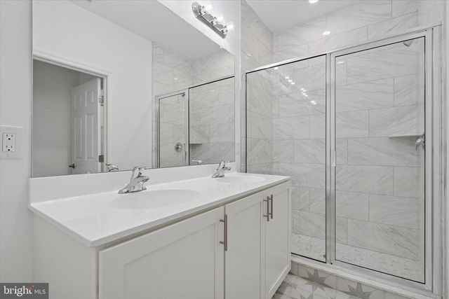 16634 RIVER VIEW DR, Bristol, PA 19007
