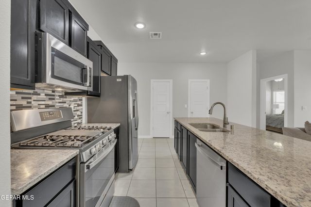 13611 HAZLEWOOD Street, Horizon City, TX 79928