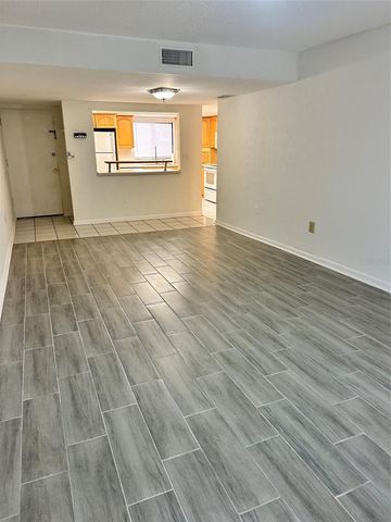 10775 VILLAGE CLUB CIRCLE N 101, St Petersburg, FL 33716