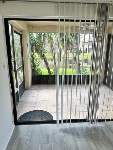 10775 VILLAGE CLUB CIRCLE N 101, St Petersburg, FL 33716