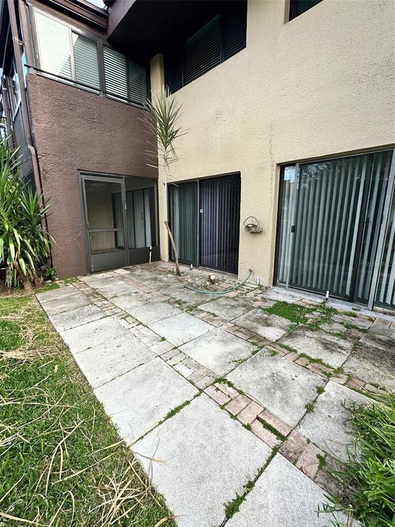 10775 VILLAGE CLUB CIRCLE N 101, St Petersburg, FL 33716