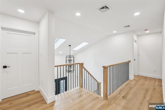 492 Oaktree Road, Oradell, NJ 07649