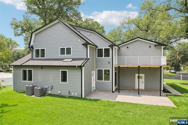 492 Oaktree Road, Oradell, NJ 07649