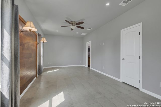 5170 Village Green, San Antonio, TX 78218