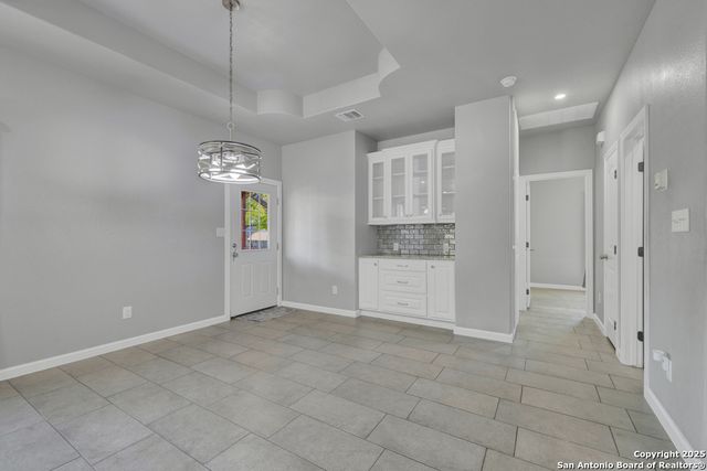 5170 Village Green, San Antonio, TX 78218