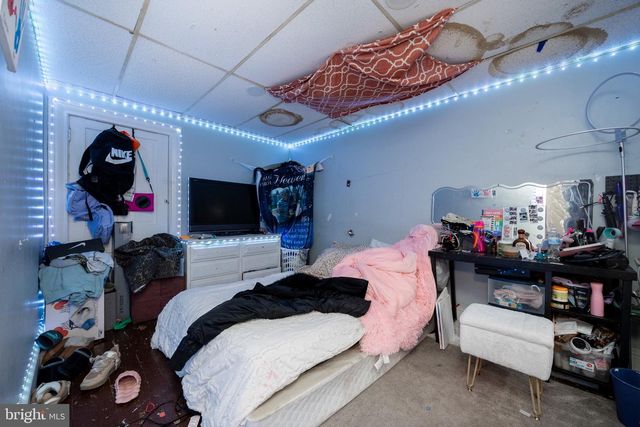 33 S 6TH AVE, Coatesville, PA 19320