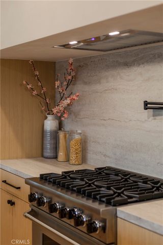 20553 Califa, Woodland Hills, CA 91367