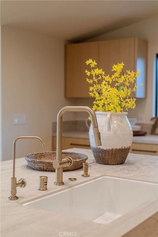 20553 Califa, Woodland Hills, CA 91367