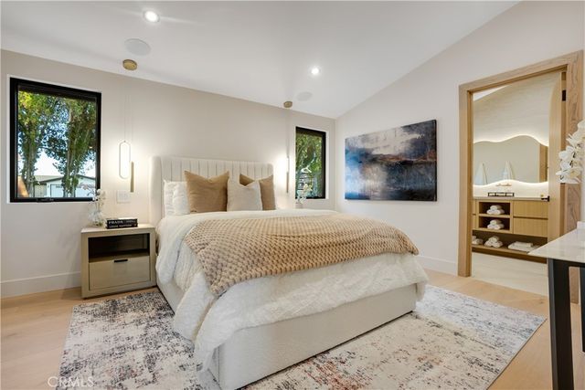 20553 Califa, Woodland Hills, CA 91367