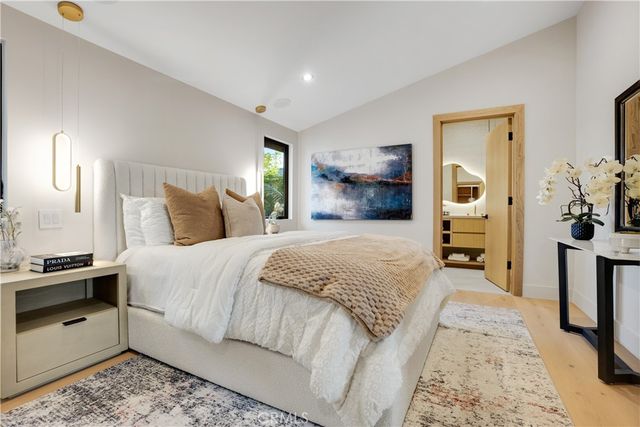 20553 Califa, Woodland Hills, CA 91367