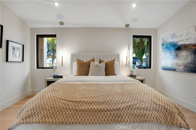 20553 Califa, Woodland Hills, CA 91367