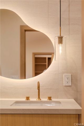 20553 Califa, Woodland Hills, CA 91367