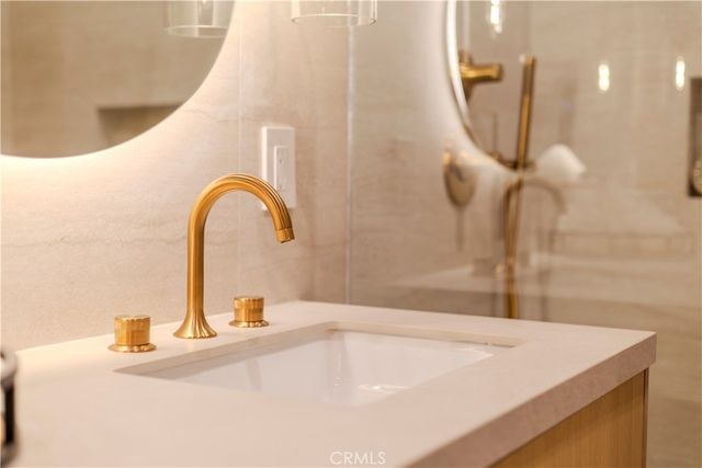 20553 Califa, Woodland Hills, CA 91367