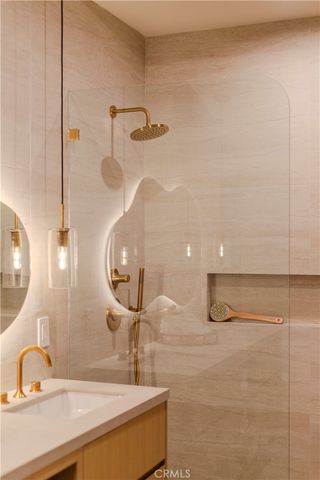 20553 Califa, Woodland Hills, CA 91367