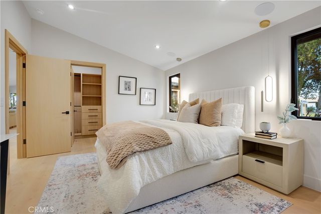 20553 Califa, Woodland Hills, CA 91367