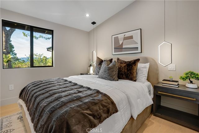 20553 Califa, Woodland Hills, CA 91367