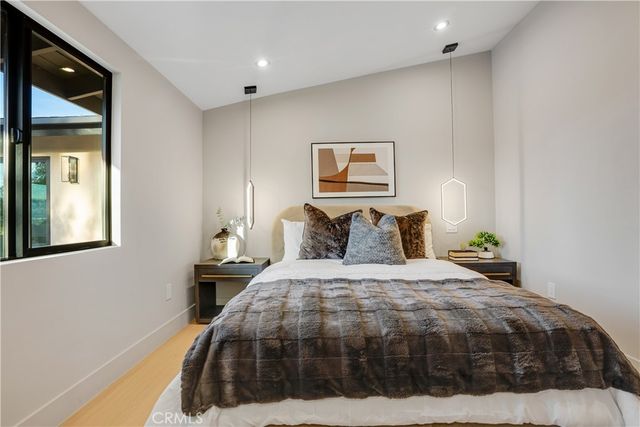 20553 Califa, Woodland Hills, CA 91367