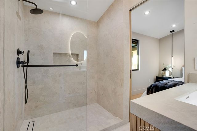 20553 Califa, Woodland Hills, CA 91367