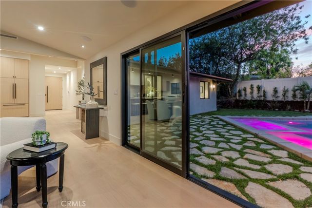 20553 Califa, Woodland Hills, CA 91367
