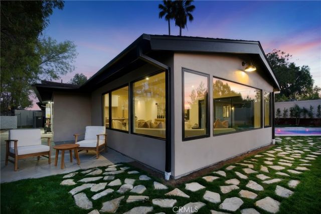 20553 Califa, Woodland Hills, CA 91367