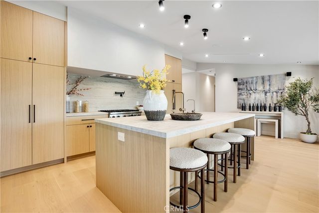 20553 Califa, Woodland Hills, CA 91367