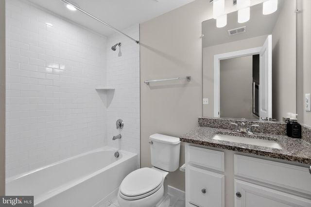 1743 AUTUMN MAPLE LEAF DR, Dumfries, VA 22026