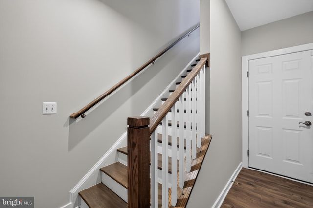 1743 AUTUMN MAPLE LEAF DR, Dumfries, VA 22026