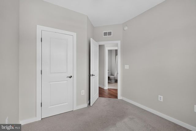 1743 AUTUMN MAPLE LEAF DR, Dumfries, VA 22026