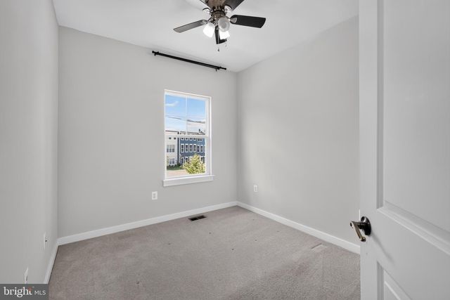 1743 AUTUMN MAPLE LEAF DR, Dumfries, VA 22026