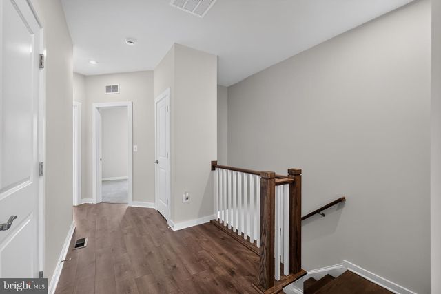 1743 AUTUMN MAPLE LEAF DR, Dumfries, VA 22026