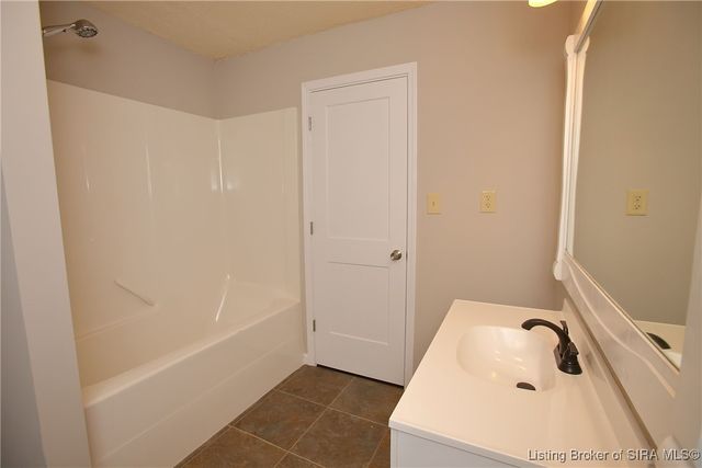 577 E Radio Tower Road, Scottsburg, IN 47170