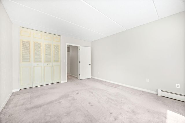 10411 Cedar Lake Road 213, Minnetonka, MN 55305