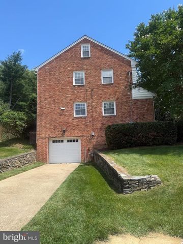 6717 PEMBERTON ST, Bethesda, MD 20817