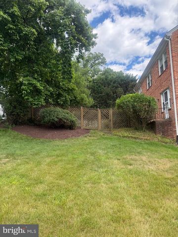 6717 PEMBERTON ST, Bethesda, MD 20817