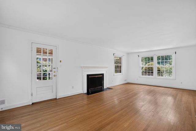 6717 PEMBERTON ST, Bethesda, MD 20817