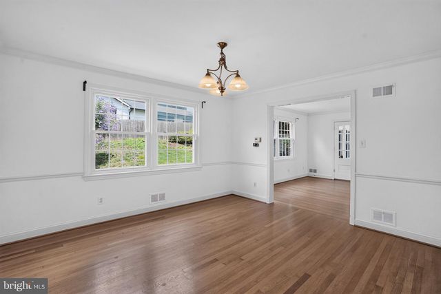 6717 PEMBERTON ST, Bethesda, MD 20817