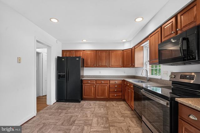 6717 PEMBERTON ST, Bethesda, MD 20817