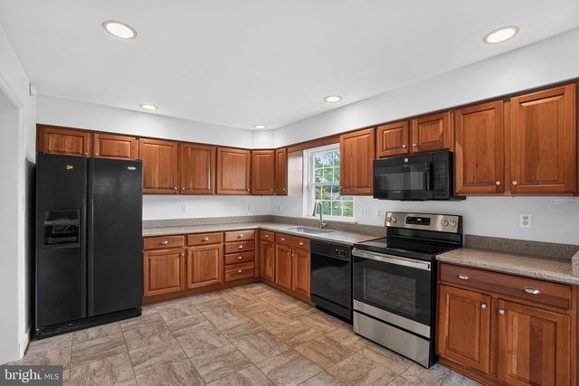 6717 PEMBERTON ST, Bethesda, MD 20817