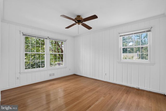 6717 PEMBERTON ST, Bethesda, MD 20817