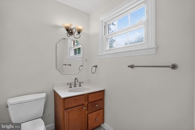 6717 PEMBERTON ST, Bethesda, MD 20817