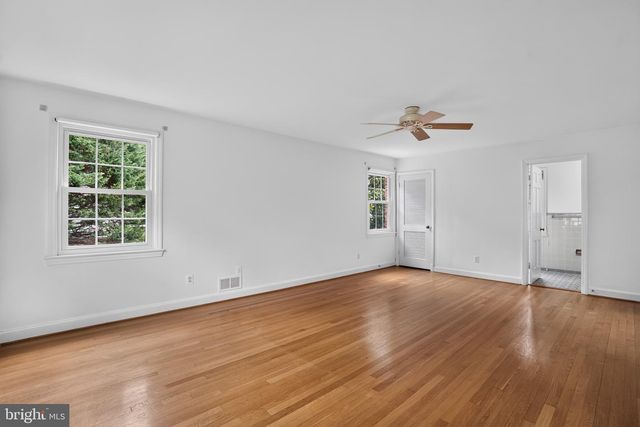 6717 PEMBERTON ST, Bethesda, MD 20817