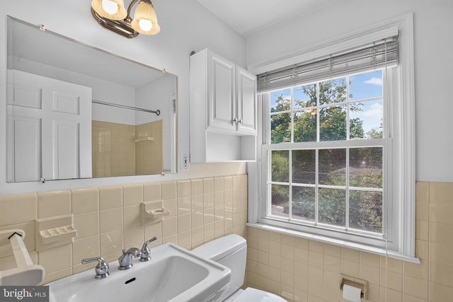 6717 PEMBERTON ST, Bethesda, MD 20817
