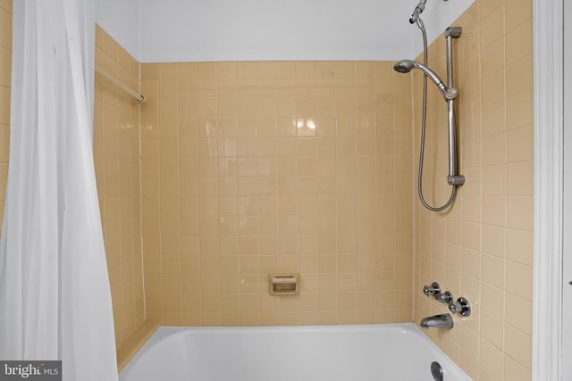 6717 PEMBERTON ST, Bethesda, MD 20817
