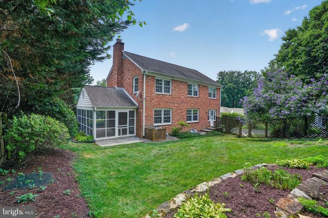 6717 PEMBERTON ST, Bethesda, MD 20817