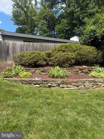 6717 PEMBERTON ST, Bethesda, MD 20817