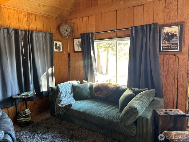 5 Moore, Riverside, WA 98840